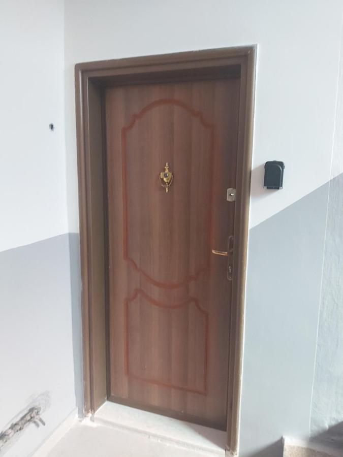 Gesapartment Тирана Екстериор снимка