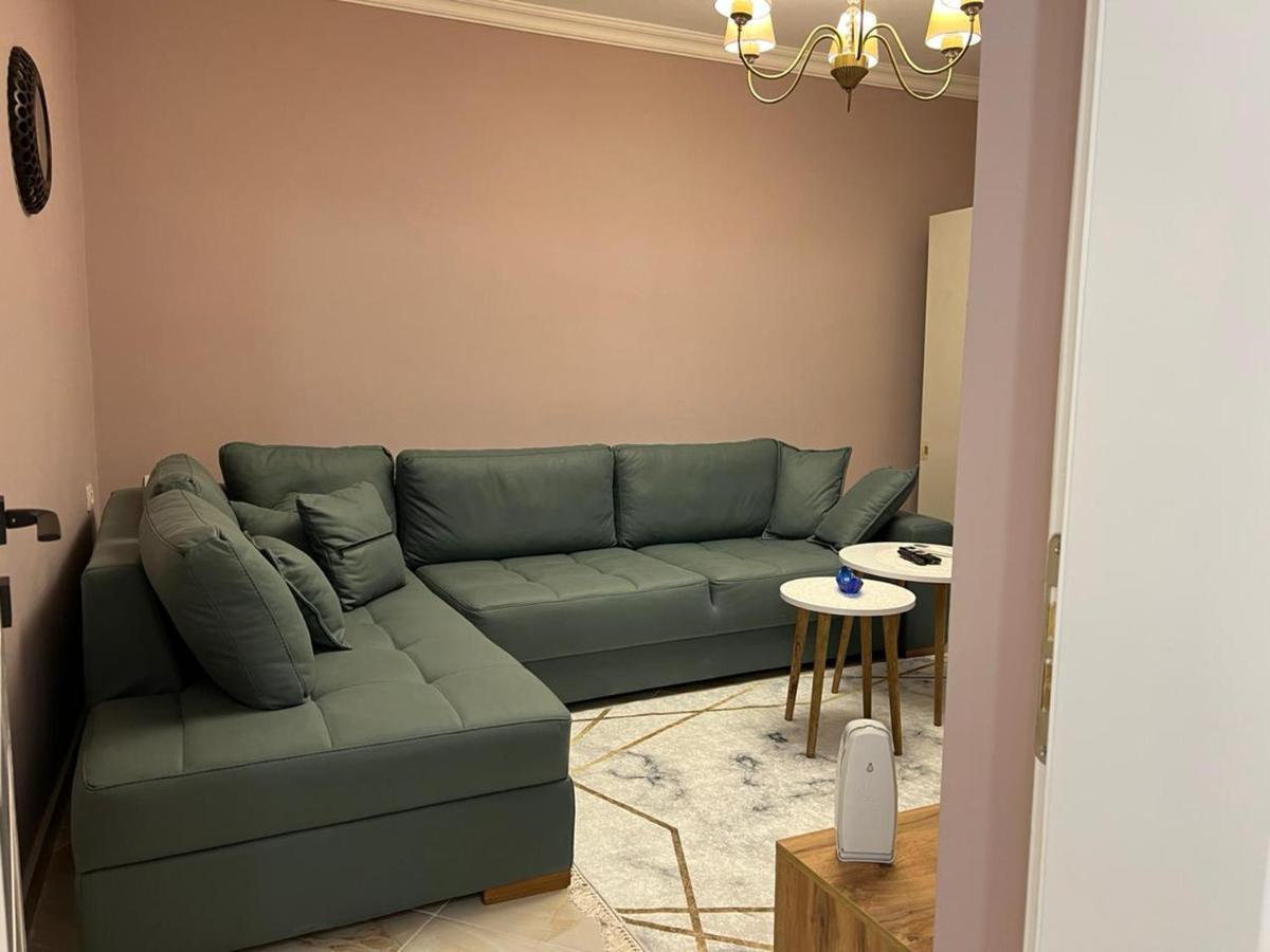 Gesapartment Тирана Екстериор снимка