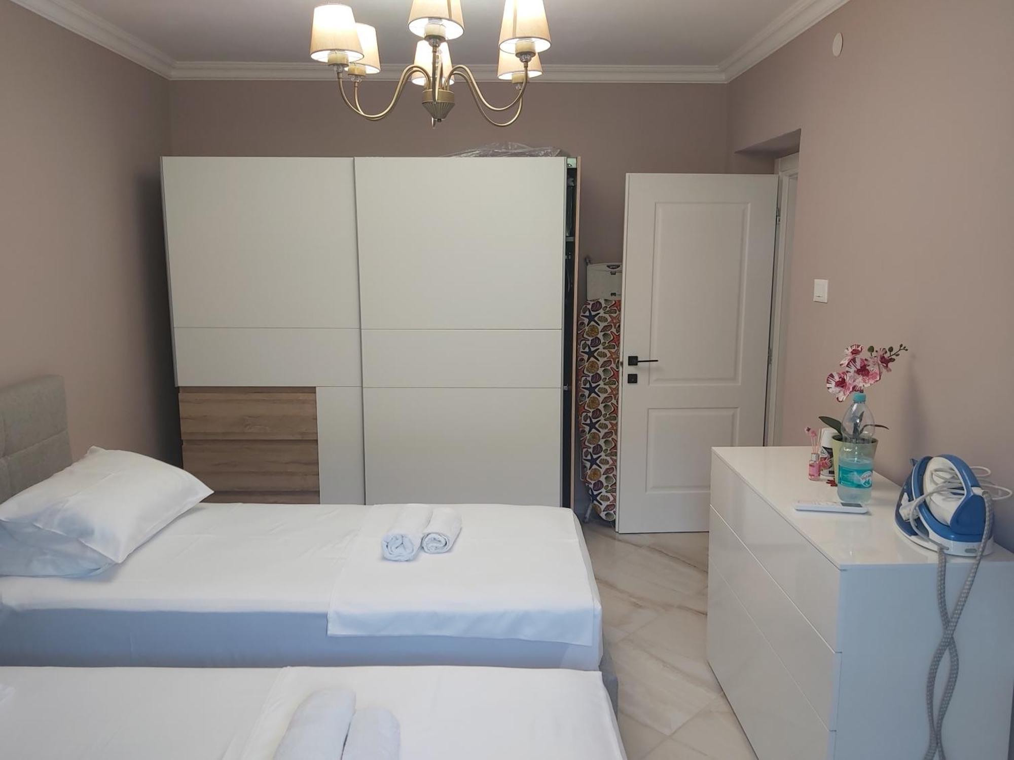 Gesapartment Тирана Екстериор снимка